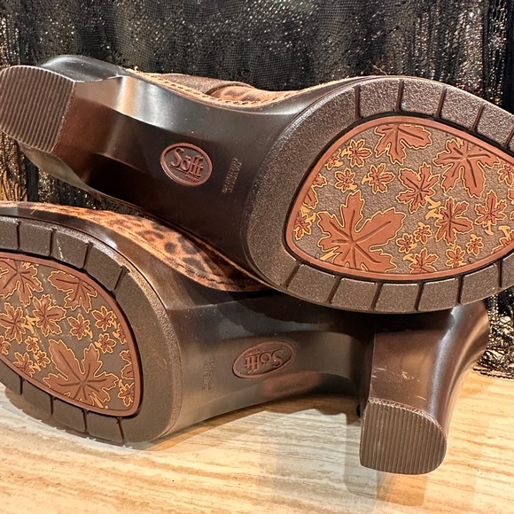 Never worn women’s Sofft choc leopard clog - Picture 6 of 15